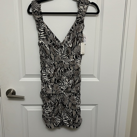 Wilfred Veda Dress - Picture 4 of 4